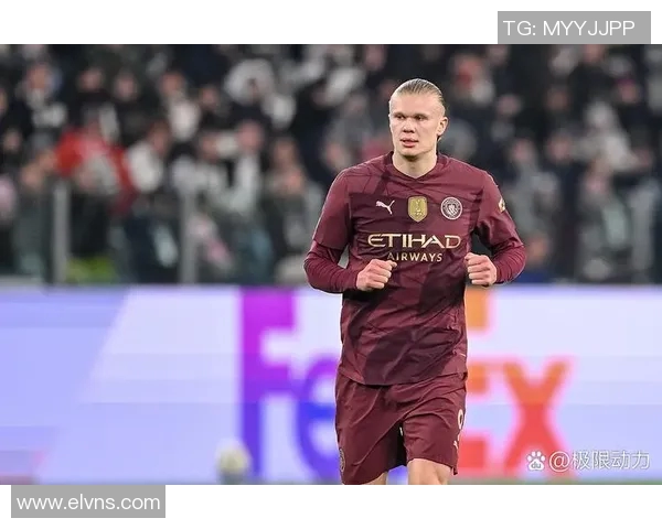 蓝绿色4号足球球星是谁 探寻这位足球场上的神秘巨星